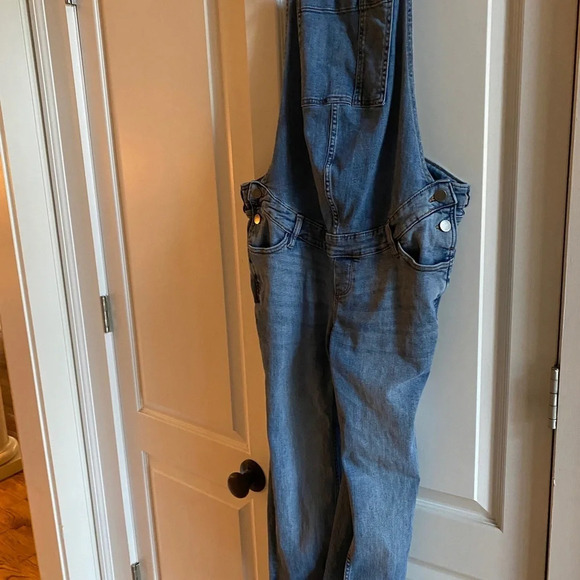 DL1961 Mara Straight Ankle Maternity Overalls - Picture 7 of 8